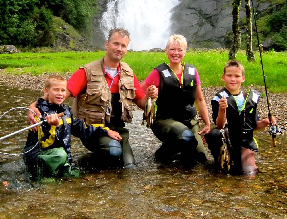 Legg en fiskeopplevelse i Jølster under juletreet i år!